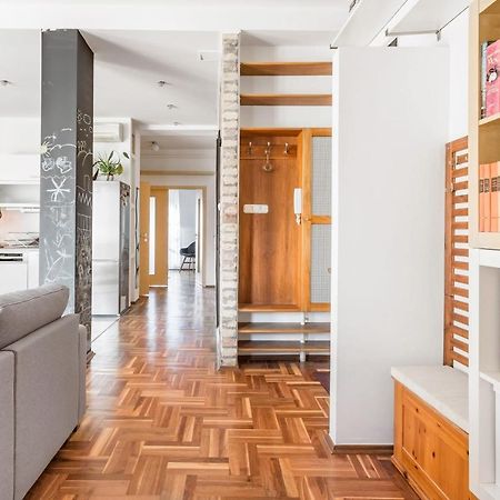 Relax Into Loft Living At A Light-Filled City Escape Budapest Esterno foto