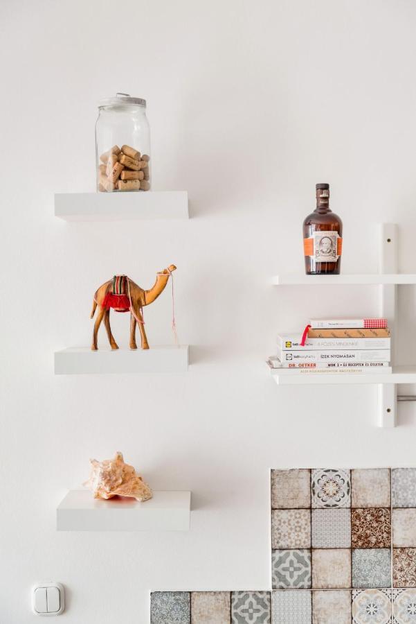 Relax Into Loft Living At A Light-Filled City Escape Budapest Esterno foto
