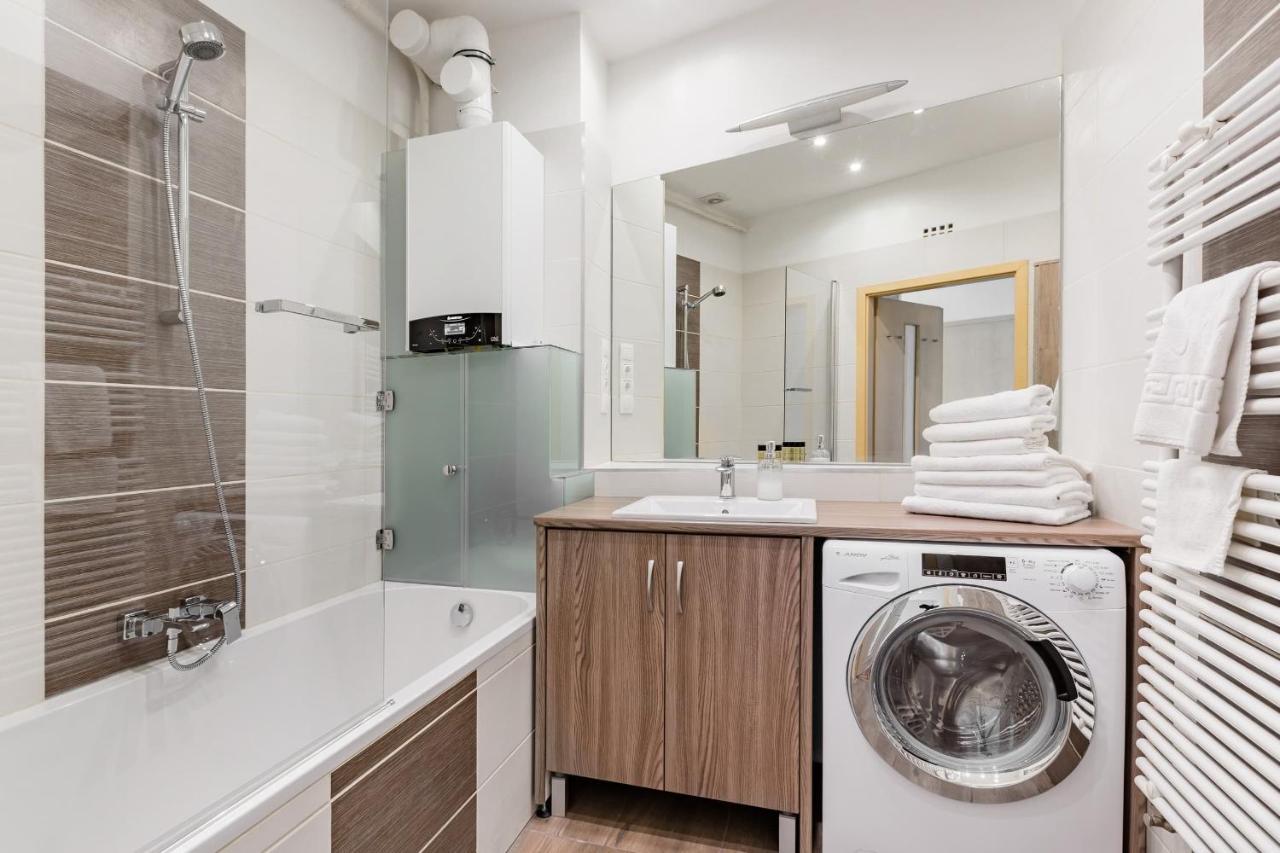 Relax Into Loft Living At A Light-Filled City Escape Budapest Esterno foto