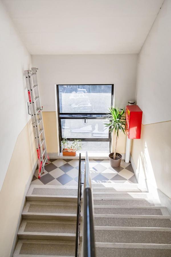 Relax Into Loft Living At A Light-Filled City Escape Budapest Esterno foto